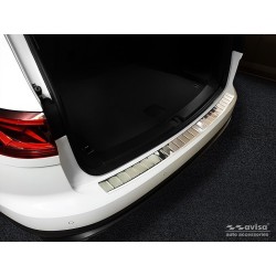NEREZ Kryt prahu zadných dverí VW Touareg III