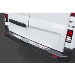 NEREZ Kryt prahu zadných dverí Renault TRAFIC