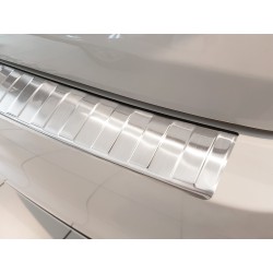 NEREZ Kryt prahu zadných dverí Fiat 500