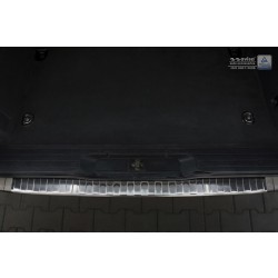 NEREZ Kryt prahu zadných dverí Mercedes Vito / Viano II W639 - leštěný