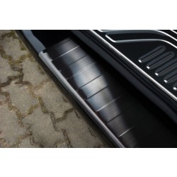 NEREZ Kryt prahu zadných dverí Mercedes Vito III - čierny grafit