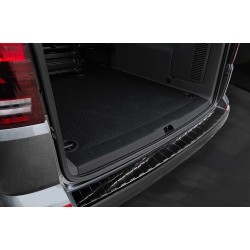 NEREZ Kryt prahu zadných dverí VW T6 Caravelle