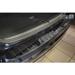 NEREZ Kryt prahu zadných dverí VW Touran III
