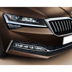 Škoda Superb III facelift - chróm pravá lišta nárazníka