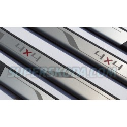 Škoda Octavia III - Prahové lišty s logom 4x4