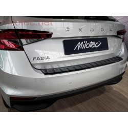 Škoda Fabia IV. Limousine 2021–. - Prah piatych dverí s výstupkami, ABS-čierna metalíza