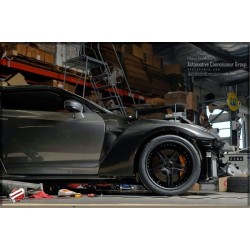 Nissan Skyline GTR 08- Karbónové blatníky rozšírené