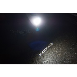 Škoda Kodiaq -Biela led osvetlenie dverí s logom KodiaQ