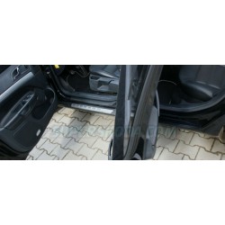 Škoda Octavia II - Zadné plastové gity prahov čierne