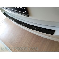 Škoda Octavia 4 combi ochranný panel nárazníka čierny lesk