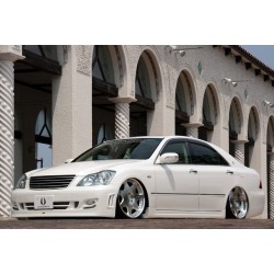 Toyota Crown 18 - body kit GENERATION od AIMGAIN 3-dielny set