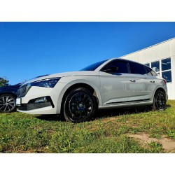 Škoda Scala - bočné dverové lišty glossy black v štýle SPORTLINE