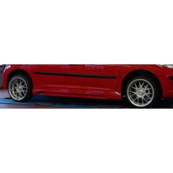 Rieger bočný prah mont. strana pravá pro Peugeot 207 3-dver., 5-dver., kabriolet, sedan, r.v. 03/07-, 04/06-, plast ABS bez povrchovej úpravy, s prelisom a výrezom