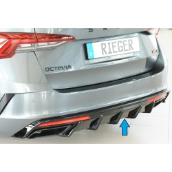 Rieger vložka zadného nárazníka pre Škoda Octavia RS NX combi, plast ABS lakovaný do čiernej lesklej farby, pre vozidlá s ťažným zariadením